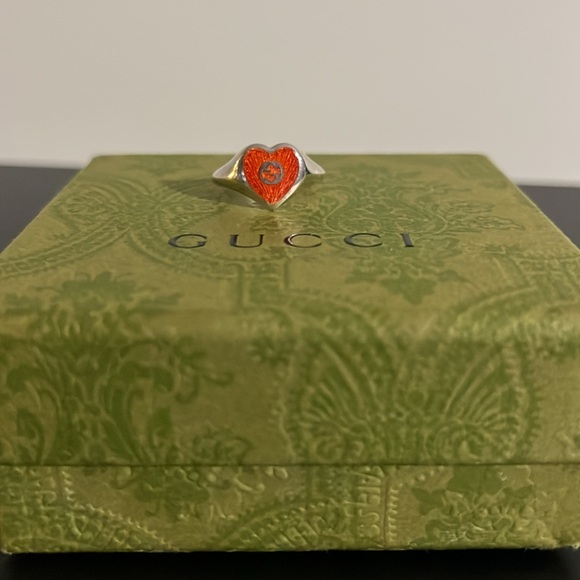 Gucci Heart Ring with Interlocking G - Picture 3 of 3